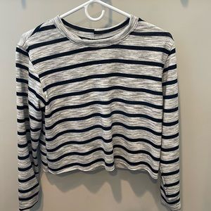 Agnes & Dora cropped sweater NWT